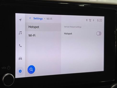 Used 2023 Toyota Highlander XLE AWD/4WD image 40