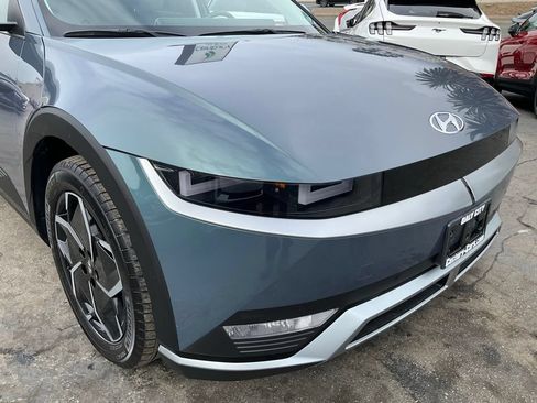 Used 2024 Hyundai Ioniq 5 SEL RWD image 66