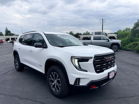 New 2026 GMC Acadia AT4 w/ LPO, Floor Liner Package AWD/4WD image 3