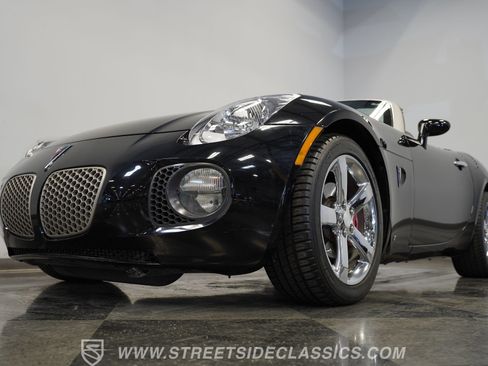 Used 2007 Pontiac Solstice GXP w/ Premium Package RWD image 21