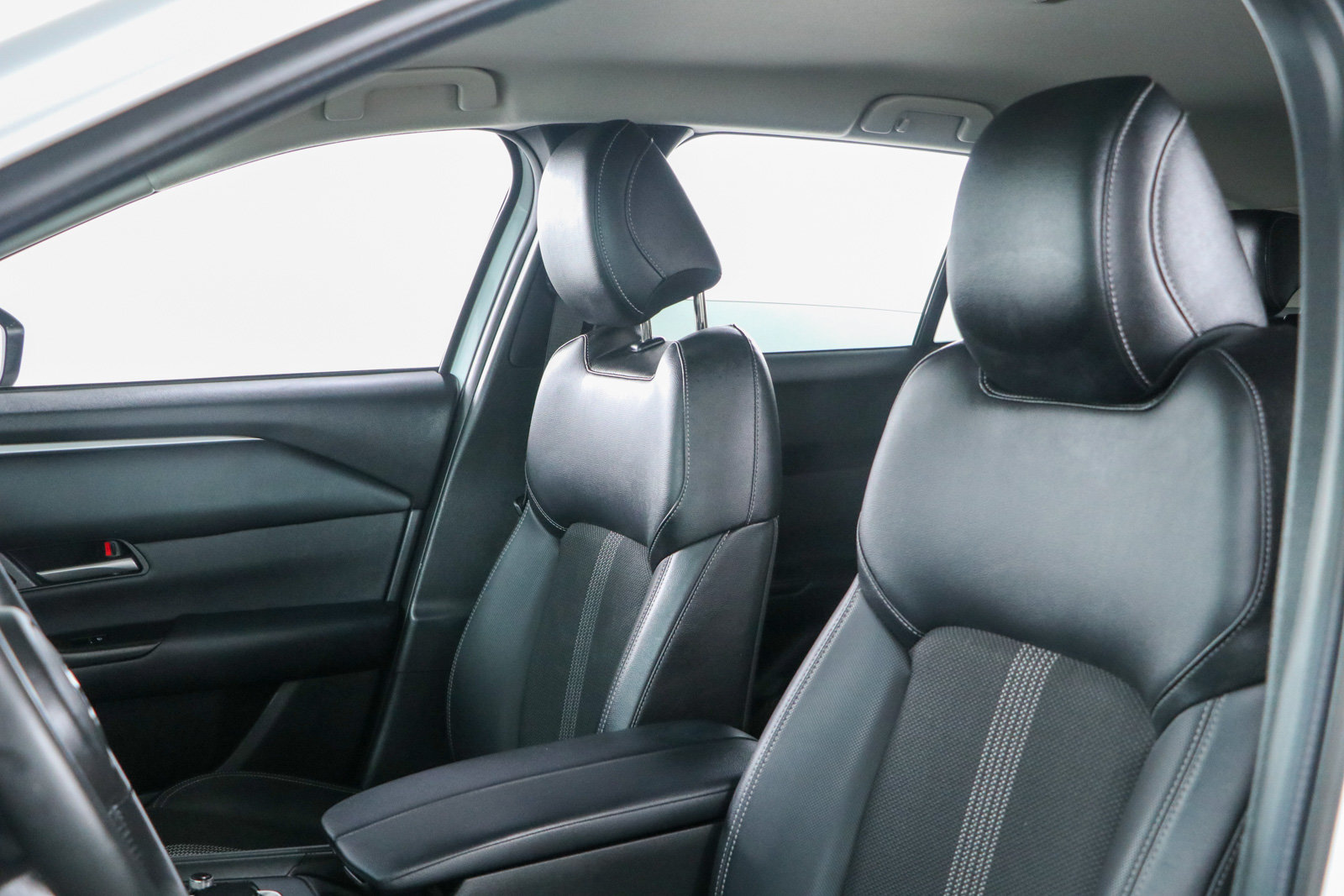 Used 2024 MAZDA CX-50 AWD 2.5 S w/ Weather Package image 23