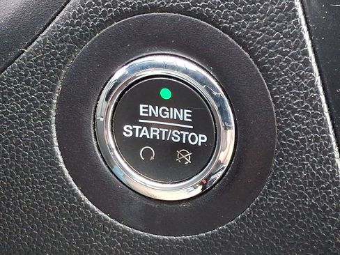 Used 2018 Ford Explorer XLT AWD/4WD image 23