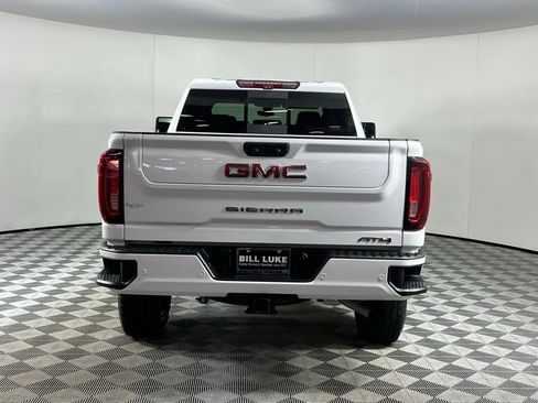 Used 2022 GMC Sierra 2500 AT4 w/ AT4 Premium Plus Package image 17
