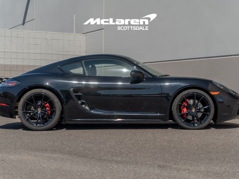 Used 2025 Porsche 718 Cayman S w/ Premium Package RWD image 8