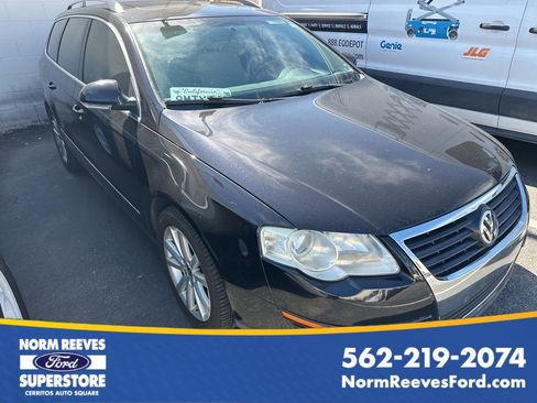 Used 2010 Volkswagen Passat Komfort image 1