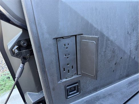Used 2024 Tesla Cybertruck Cyberbeast AWD/4WD image 40