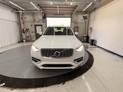 Used 2023 Volvo XC90 B6 Plus w/ Protection Package Premier AWD/4WD image 3