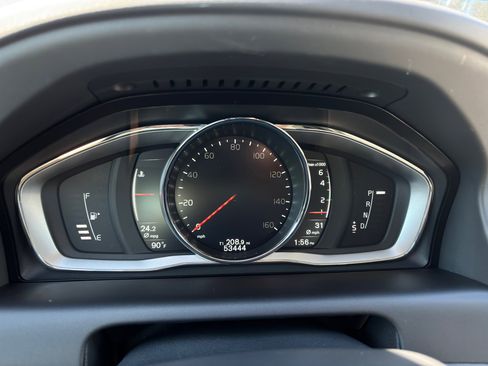 Used 2017 Volvo XC60 T6 Dynamic w/ Preferred Option Package image 14