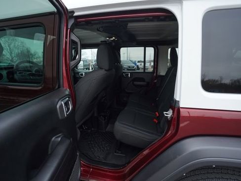 Used 2021 Jeep Wrangler Unlimited Islander image 15