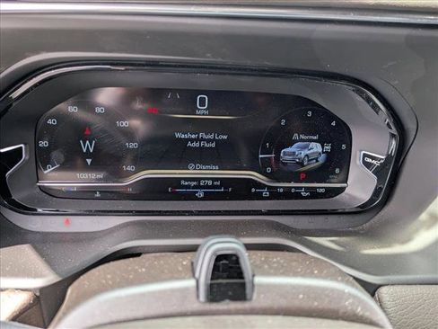 Used 2024 GMC Yukon Denali w/ Denali Reserve Package image 8