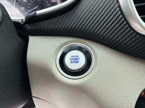 Used 2019 Hyundai Tucson Value FWD image 19