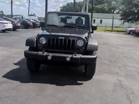 Used 2013 Jeep Wrangler Sport AWD/4WD image 3