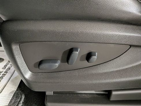 Used 2019 Chevrolet Suburban Premier image 18