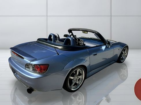 Used 2003 Honda S2000 image 12