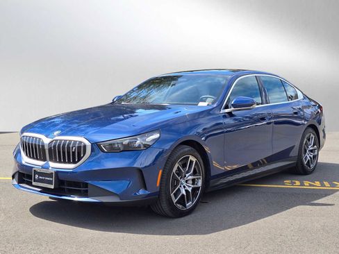 Used 2026 BMW i5 eDrive40 AWD/4WD image 8