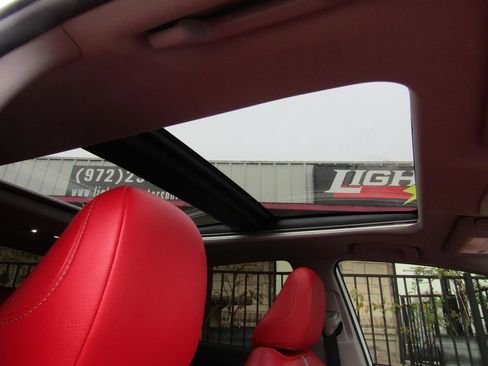 Used 2019 Toyota Camry XSE image 8