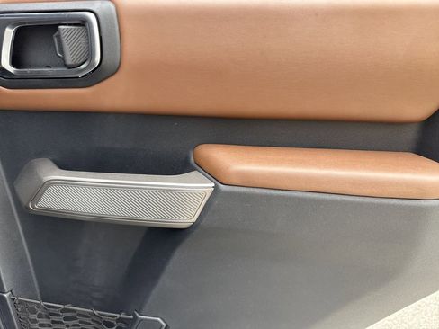 Used 2023 Ford Bronco Outer Banks AWD/4WD image 16
