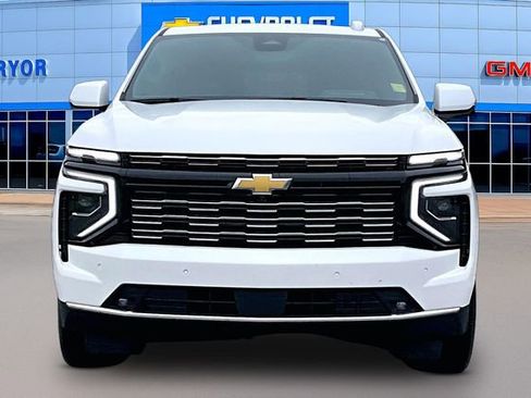 Used 2025 Chevrolet Tahoe High Country image 2