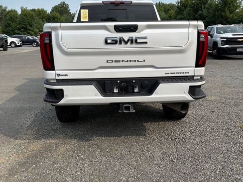 Used 2024 GMC Sierra 3500 Denali Ultimate AWD/4WD image 6