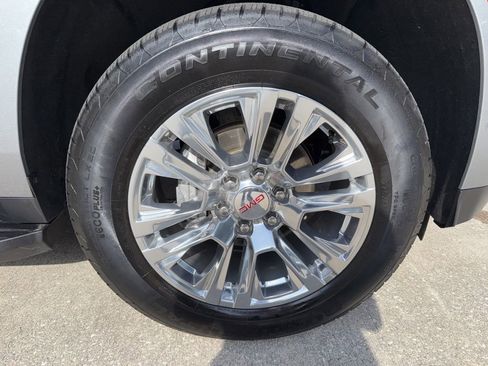 Used 2025 GMC Yukon XL Denali AWD/4WD image 49
