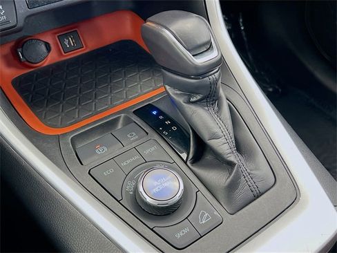 Used 2024 Toyota RAV4 Adventure image 12