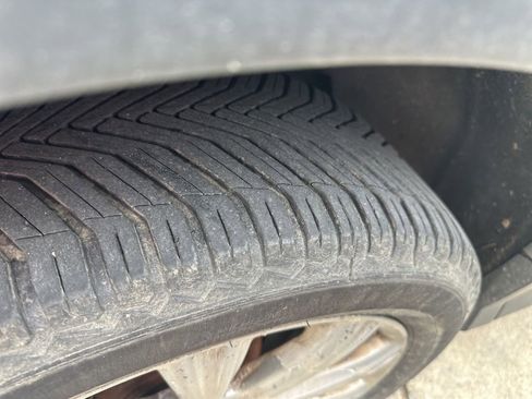 Used 2017 Ford Escape Titanium image 9