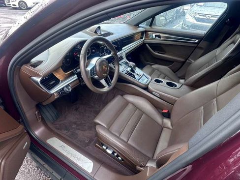 Used 2019 Porsche Panamera RWD image 3