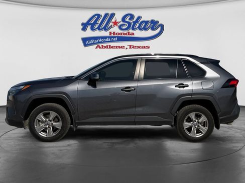 Used 2022 Toyota RAV4 XLE AWD/4WD image 8