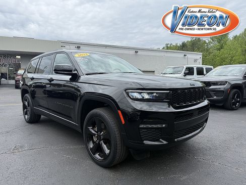 Used 2023 Jeep Grand Cherokee L Limited w/ Black Appearance Package AWD/4WD image 1