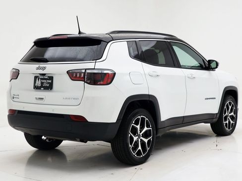 Used 2025 Jeep Compass Limited AWD/4WD image 8