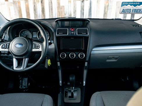 Used 2017 Subaru Forester 2.5i Premium w/ All-Weather Package image 18