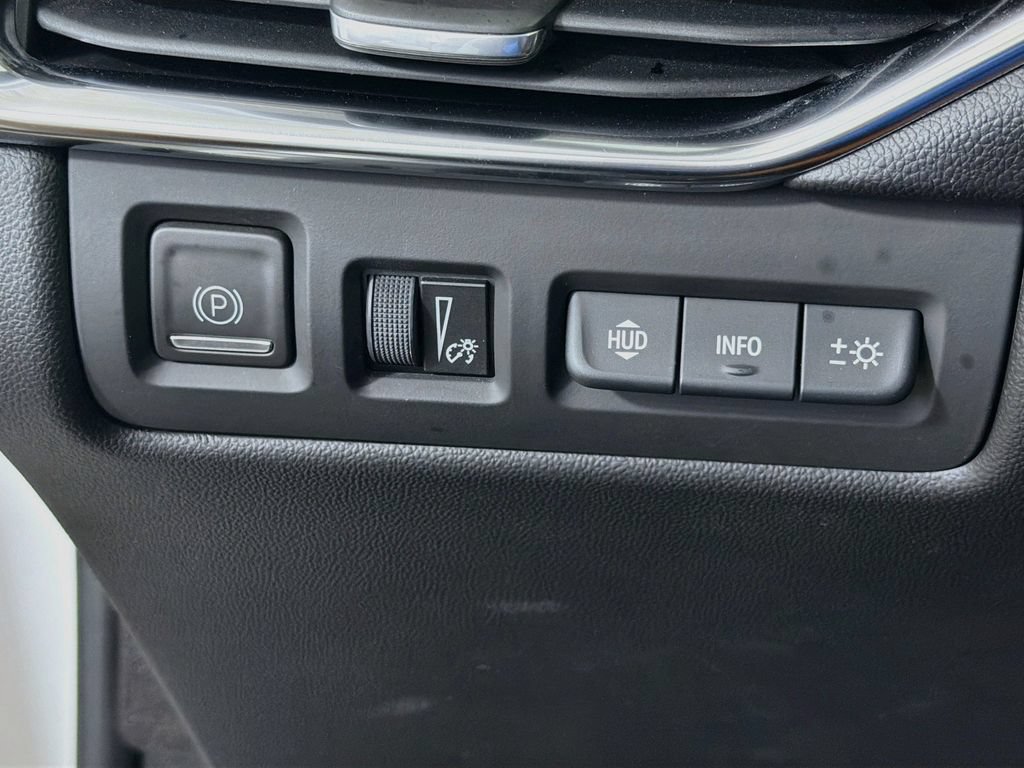 Used 2022 Cadillac XT4 Sport w/ LPO, Onyx Lite Package AWD/4WD image 12