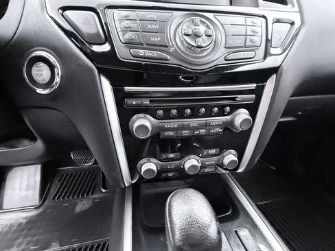 Used 2017 Nissan Pathfinder SV w/ SV Tech Package AWD/4WD image 24