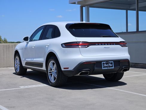 Certified 2026 Porsche Macan AWD/4WD image 3
