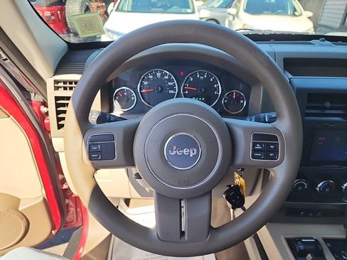 Used 2012 Jeep Liberty Sport AWD/4WD image 26
