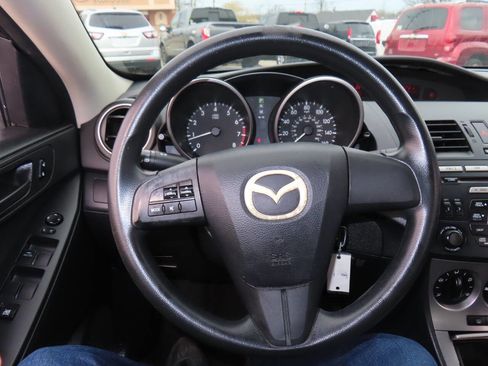 Used 2011 MAZDA MAZDA3 i Sport image 46