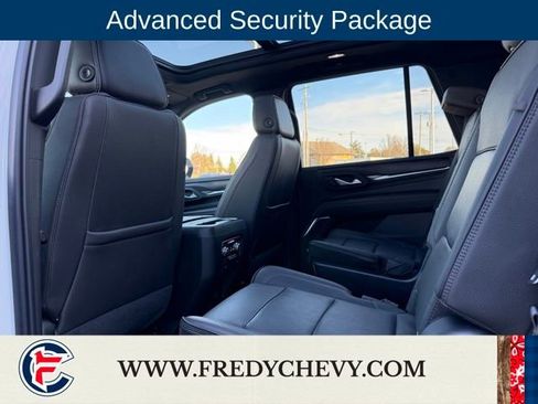 Used 2021 GMC Yukon Denali w/ Denali Premium Package image 16