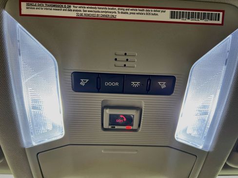 Used 2021 Toyota RAV4 XLE FWD image 21