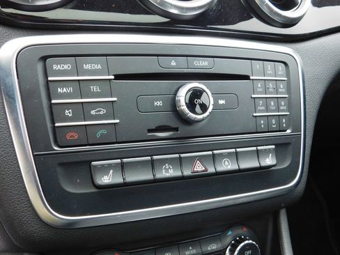 Used 2015 Mercedes-Benz CLA 250 4MATIC image 17