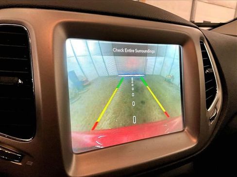 Used 2019 Jeep Compass Latitude w/ Popular Equipment Group FWD image 20
