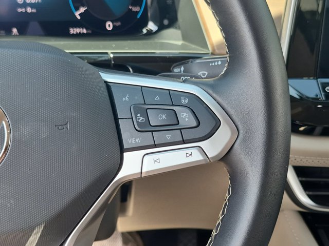 Used 2025 Volkswagen Atlas SE FWD image 18
