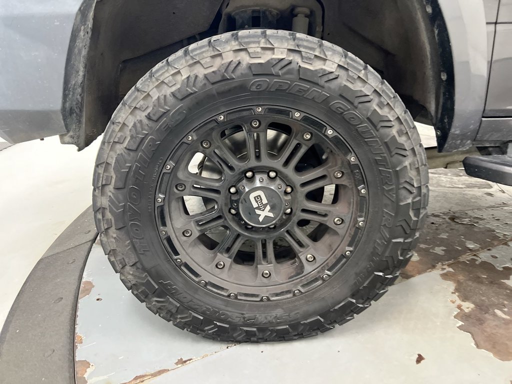 Used 2018 RAM 2500 Laramie w/ Sport Appearance Group AWD/4WD image 27