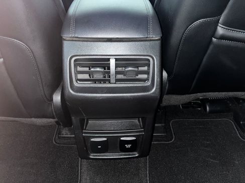 Used 2019 Ford Edge SEL w/ Equipment Group 201A AWD/4WD image 30