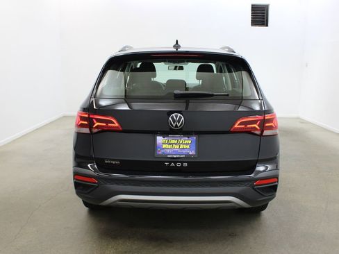 Certified 2022 Volkswagen Taos S FWD image 4