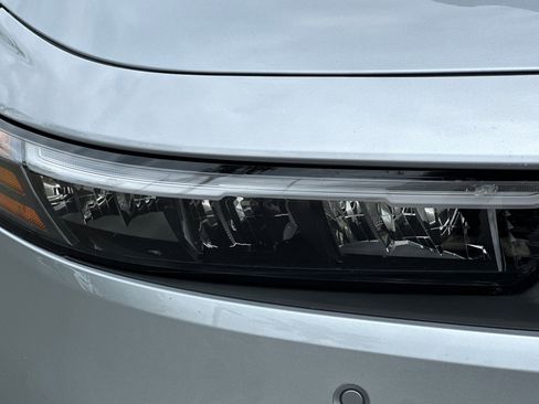 Used 2023 Honda Accord Touring image 10