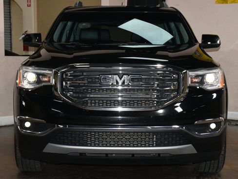 Used 2019 GMC Acadia SLT FWD image 1