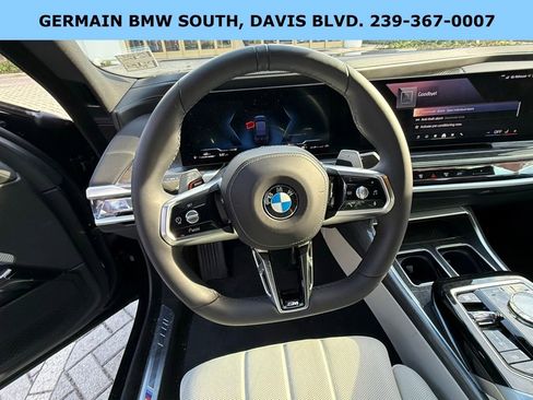 Used 2025 BMW 760i xDrive w/ Executive Package image 23
