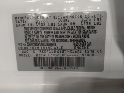 Used 2025 Nissan Versa SV FWD image 33