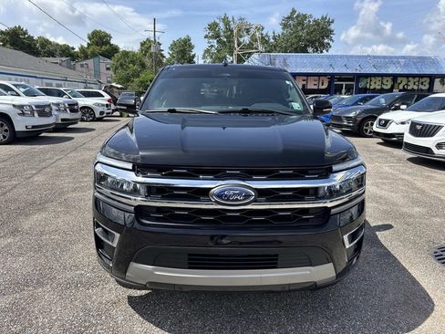 Used 2024 Ford Expedition Limited RWD image 2