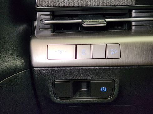 Used 2024 Hyundai Kona SEL AWD/4WD image 21